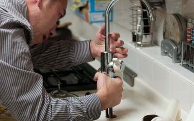 101 Fix It Jobs a Helpful Handyman Can Do For You